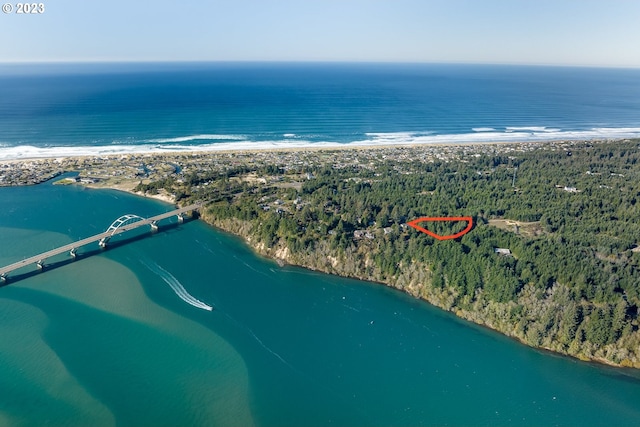 715/725 NW Highland Cir, Waldport, OR 97394