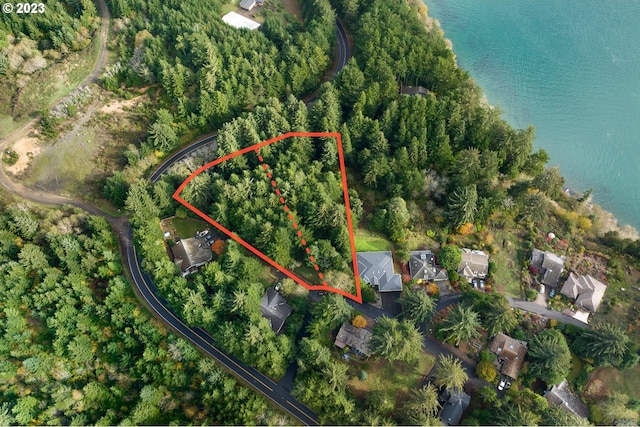 715/725 NW Highland Cir, Waldport, OR 97394