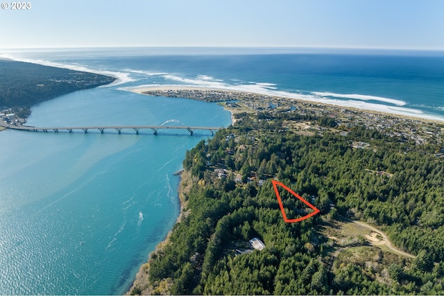 715/725 NW Highland Cir, Waldport, OR 97394