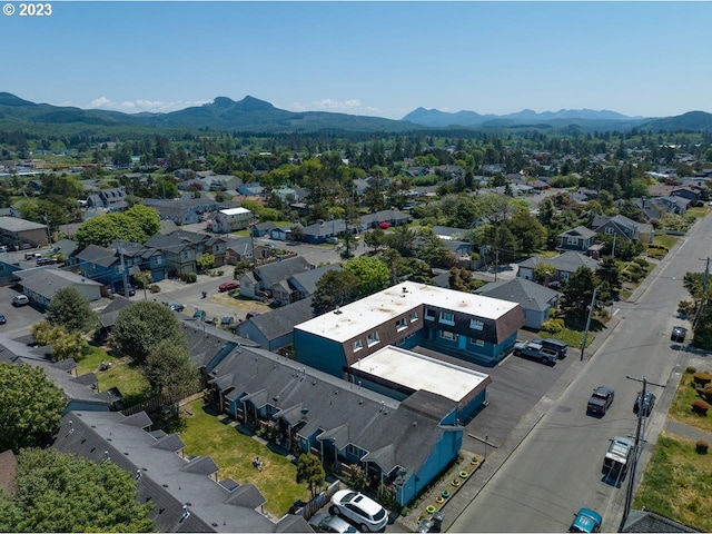 bird's eye view featuring a mountain view