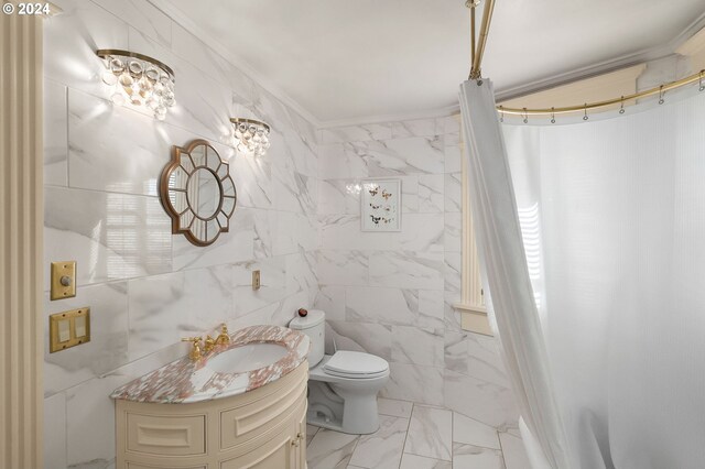 bathroom with ornamental molding and shower / bath combo with shower curtain