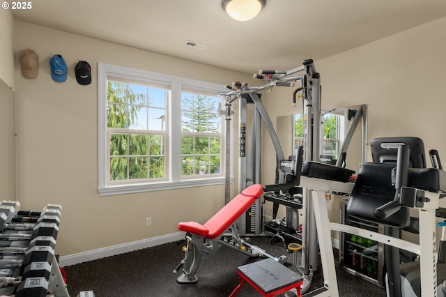 4425 SW 47th Dr, Portland, OR 97221 - workout area with baseboards