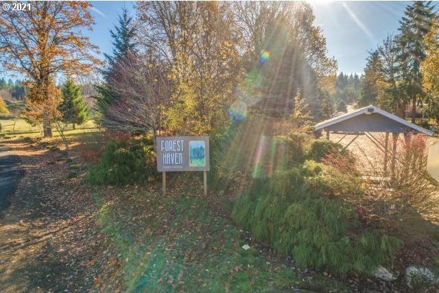 Listing photo 3 for 15646 S Fawn View Way, Molalla OR 97038