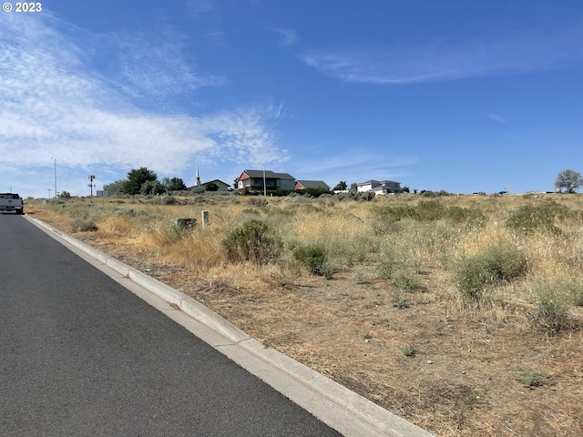 Listing photo 2 for Mcfarland St, Umatilla OR 97882