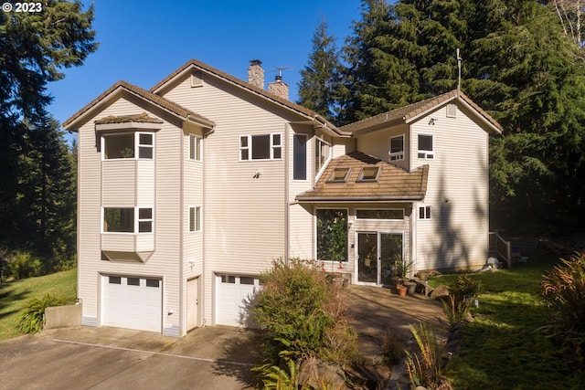 view of front of house with a garage