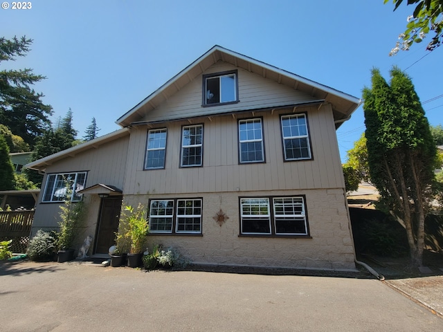 view of front of home