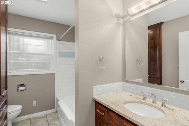 6105 NE 18th Ave, Portland, OR 97211 - full bath featuring vanity, tile patterned floors, and shower / bath combination