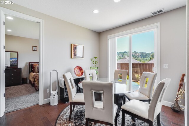 10703 NW Glenmore Way, Portland, OR 97229 - dining space with dark wood-style floors and recessed lighting