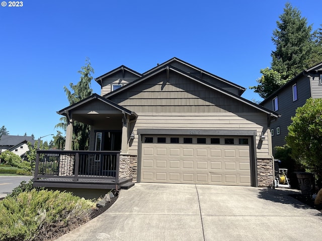 craftsman house featuring a garage