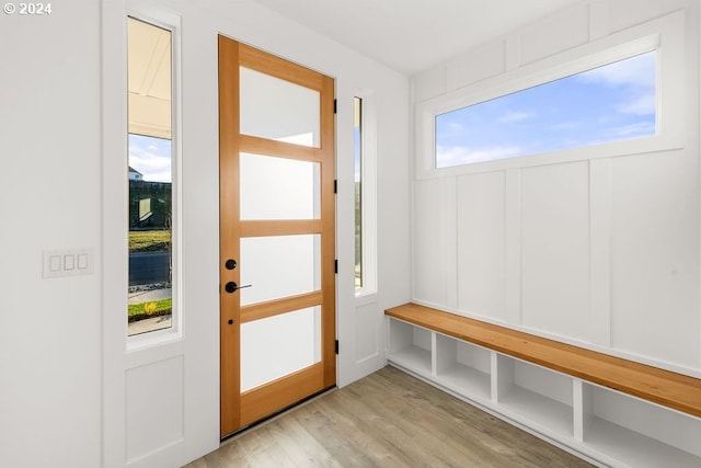 17007 NE 82nd St, Vancouver, WA 98682 - foyer with light wood-type flooring