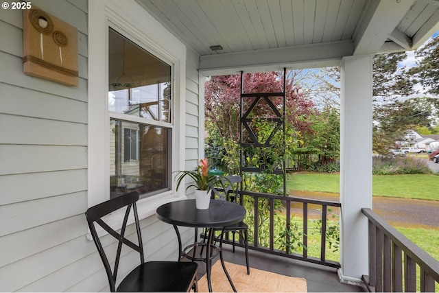 5414 NE 47th Ave, Portland, OR 97218 - wooden deck featuring a porch