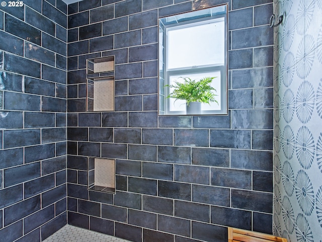 1617 NE 1st St, Battle Ground, WA 98604 - full bathroom featuring tiled shower