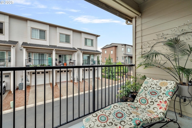 28671 SW Orleans Ave, Wilsonville, OR 97070 - balcony with a residential view