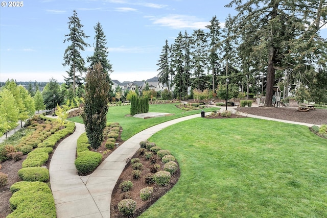 28671 SW Orleans Ave, Wilsonville, OR 97070 - surrounding community featuring a lawn
