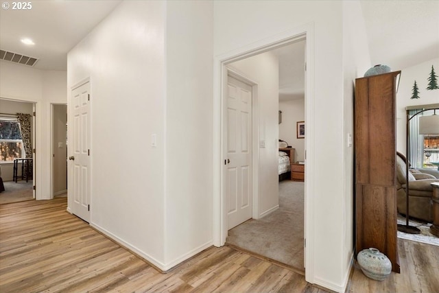 853 NE Cobblestone Ct, Prineville, OR 97754 - hall with light wood-style floors, baseboards, and recessed lighting