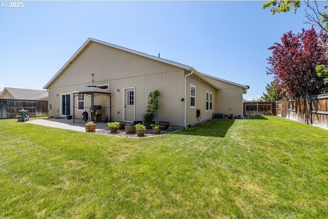 853 NE Cobblestone Ct, Prineville, OR 97754 - rear view of house featuring a patio