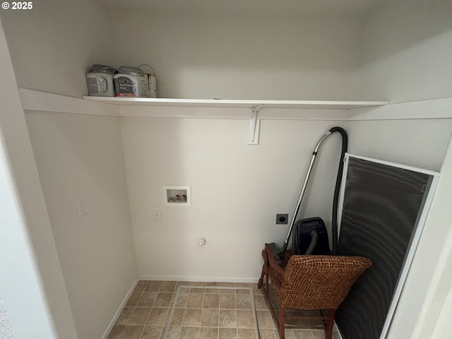5336 Buckskin Bob, Florence, OR 97439 - clothes washing area with laundry area, hookup for an electric dryer, hookup for a gas dryer, washer hookup, and baseboards