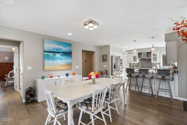 465 SW Edgewater, Depoe Bay, OR 97341 - dining area featuring dark wood-style floors and recessed lighting