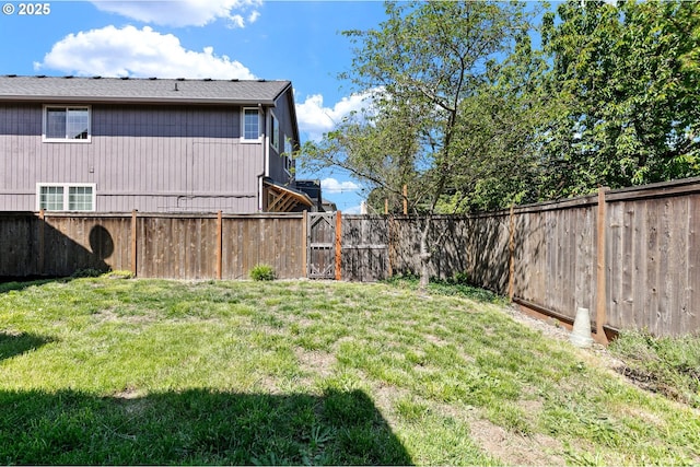 3647 Lodenquai Ln, Eugene, OR 97404 - view of yard