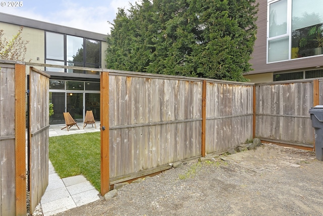 exterior space featuring a fenced backyard