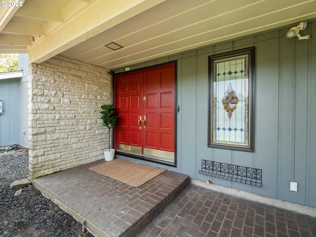 2915 Chuckanut St, Eugene, OR 97408 - entrance to property with a porch