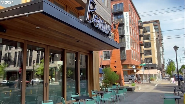 3481 NW Thurman St, Portland, OR 97210