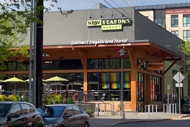 3481 NW Thurman St, Portland, OR 97210