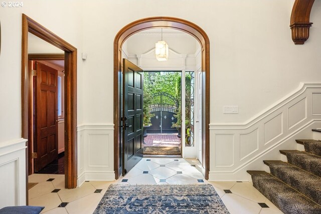 view of tiled entryway