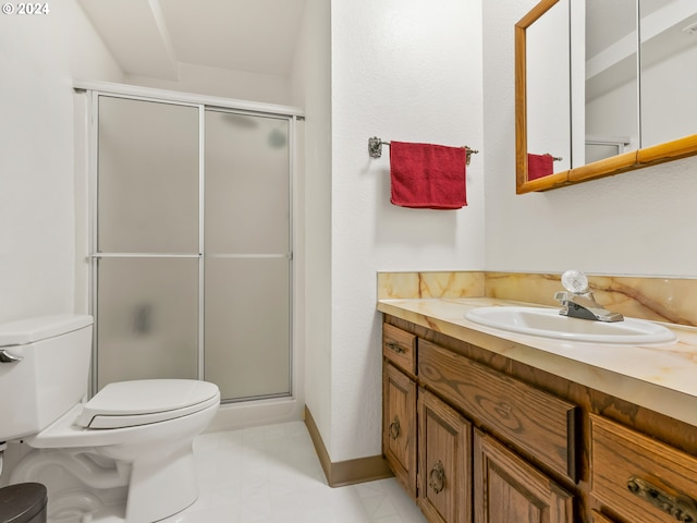 full bath with baseboards, a shower stall, toilet, and vanity