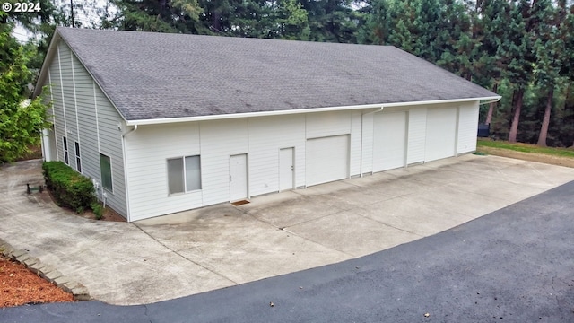 view of detached garage