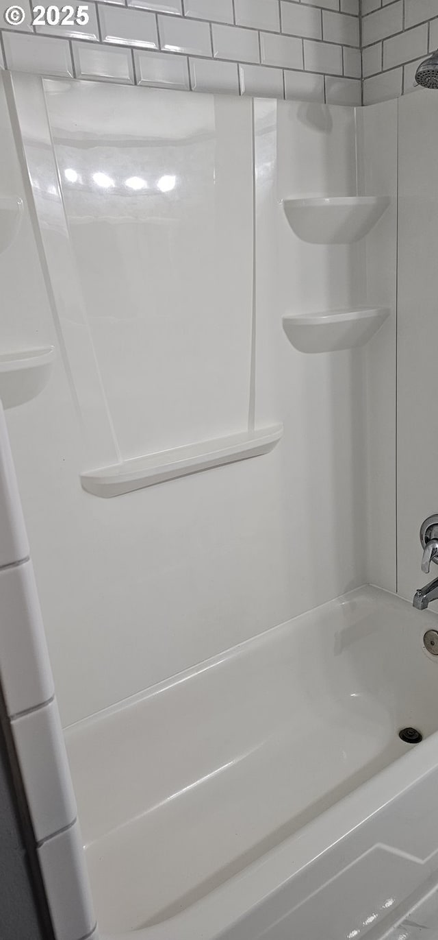 bathroom featuring shower / bathtub combination