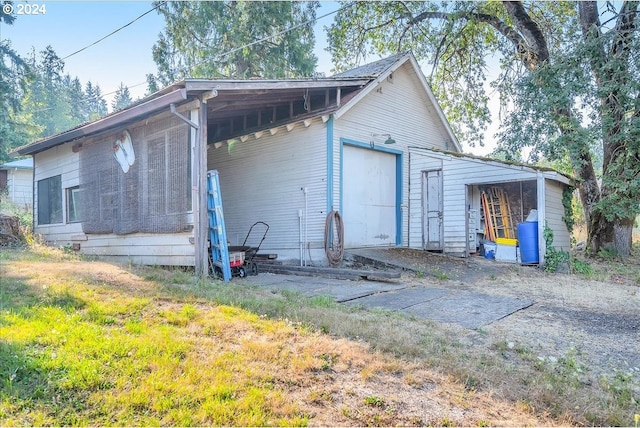 view of side of property