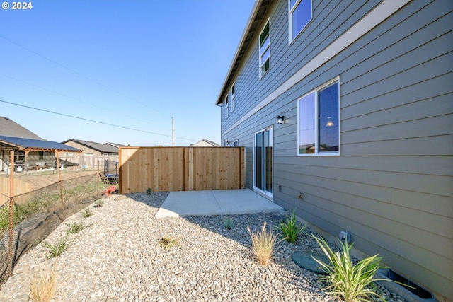 view of yard with a patio area