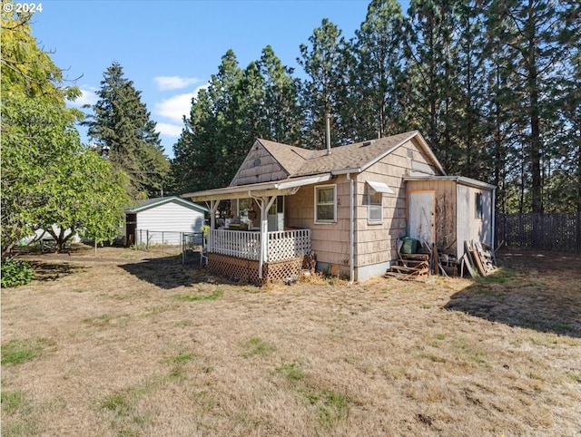 exterior space featuring a front lawn