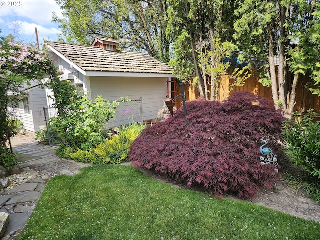 view of yard featuring fence