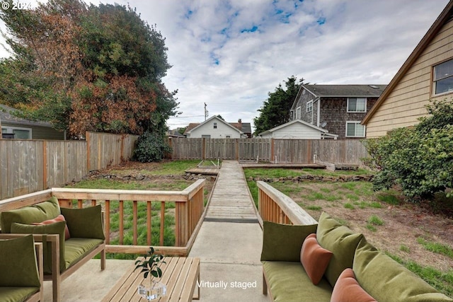 view of yard with an outdoor hangout area