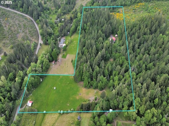 22715 SW Eagle Point Rd, Sheridan, OR 97378 - aerial view of property and surrounding area with property parcel outlined and a forest