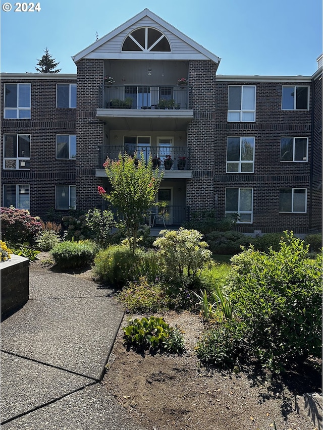 view of building exterior