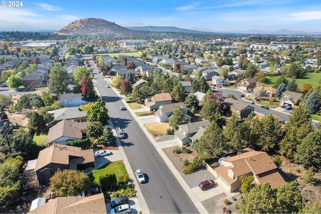 bird's eye view with a mountain view