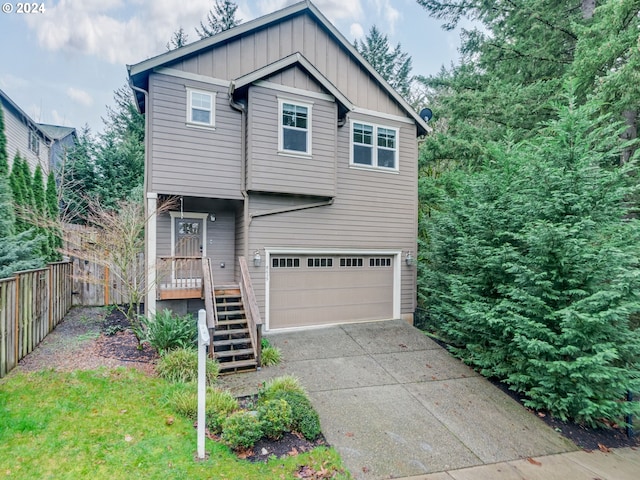 view of front facade featuring a garage