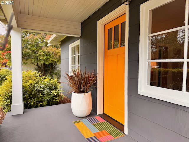 4524 NE 41st Ave, Portland, OR 97211 - entrance to property with a porch
