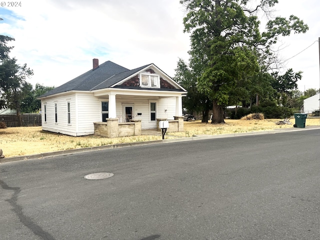 view of front of home with covered porch