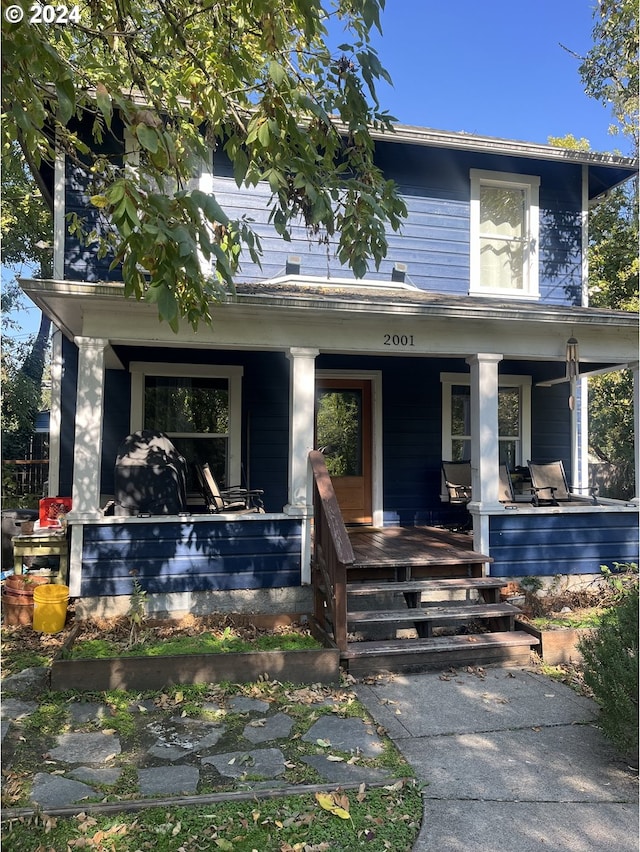 view of front of house with a porch