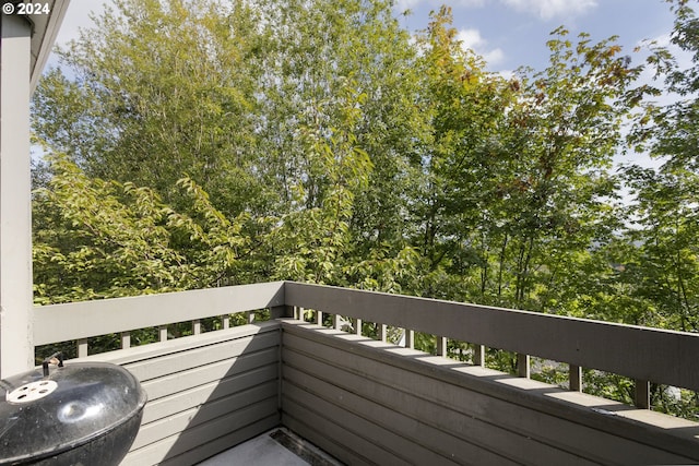 balcony featuring sink