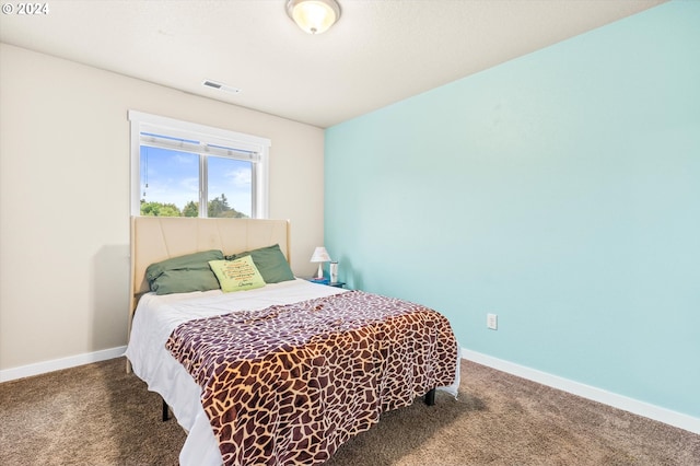 bedroom featuring carpet floors