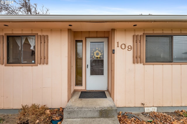 view of property entrance