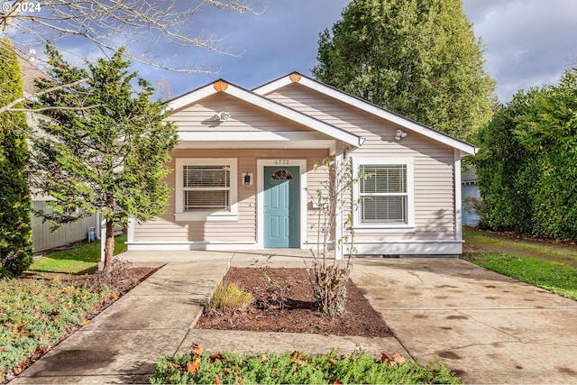 view of front of house with a porch