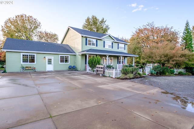 view of front of property with covered porch