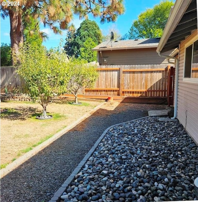 view of yard featuring fence