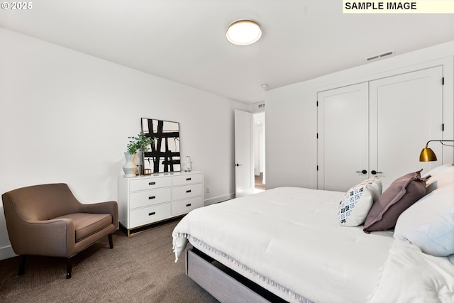 bedroom featuring carpet floors